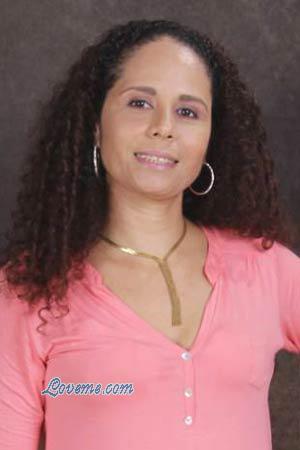 142069 - Zoila Alter: 49 - Kolumbien