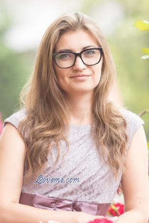 165041 - Julia Alter: 34 - Ukraine