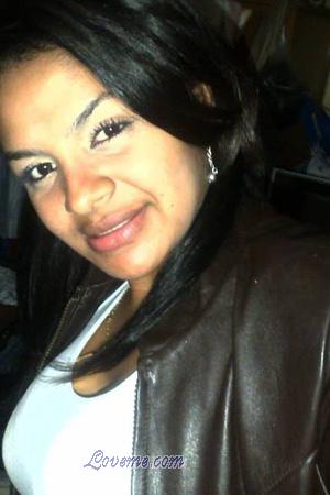 170406 - Eyleen Alter: 39 - Kolumbien