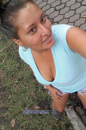 172828 - Yina Alter: 34 - Kolumbien