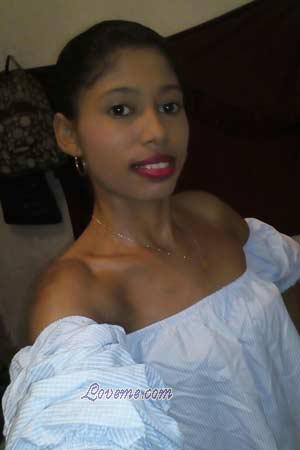 175041 - Julieth Alter: 31 - Kolumbien