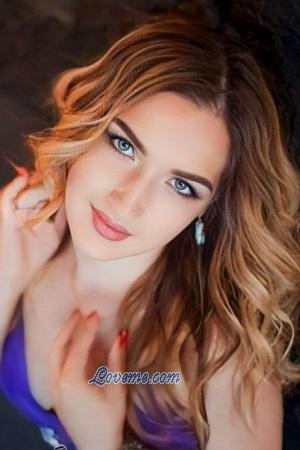 181167 - Julia Alter: 37 - Ukraine