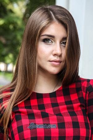 182158 - Darya Alter: 25 - Estland