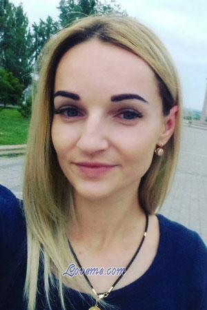 182613 - Oksana Alter: 28 - Ukraine