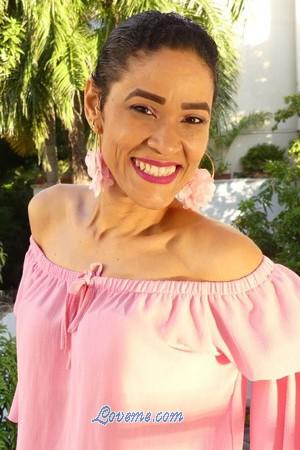 184090 - Dilsa Alter: 49 - Kolumbien