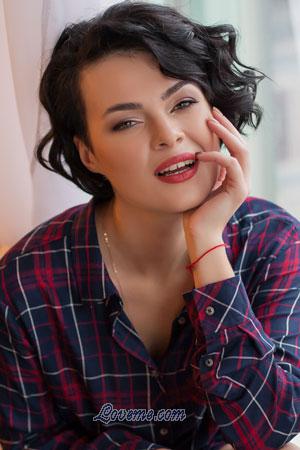 185808 - Ekaterina Alter: 33 - Ukraine