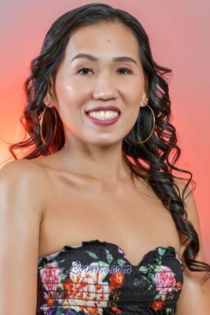 Ladies of Philippinen