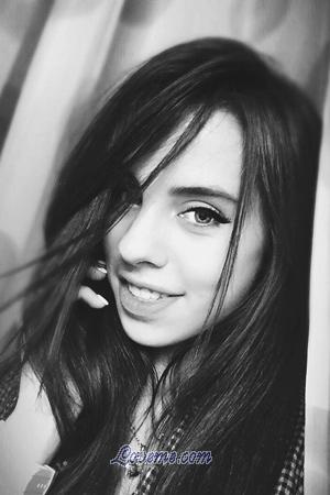 190856 - Katie Alter: 30 - Ukraine