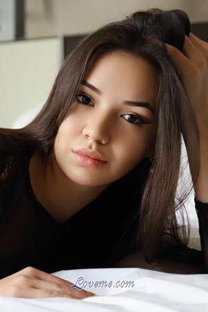 192642 - Aigul Alter: 27 - Russia