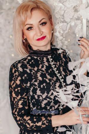 193437 - Anna Alter: 49 - Ukraine