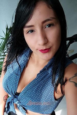 193934 - Kira Alter: 25 - Kolumbien