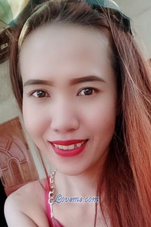 194260 - Manaschanok Alter: 31 - Thailand