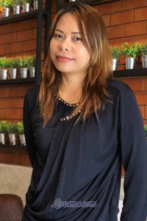 194680 - Nongnuch (Nicky) Alter: 42 - Thailand