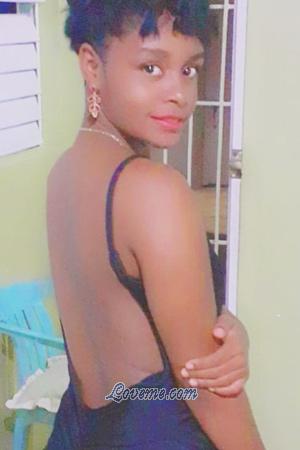 194982 - Nayely Alter: 23 - Dominican Republic