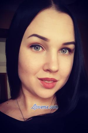 195420 - Juliya Alter: 32 - Ukraine