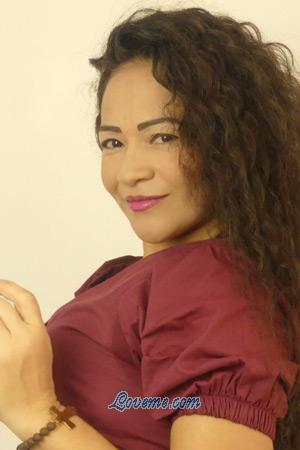 197735 - Luzmila Alter: 49 - Kolumbien