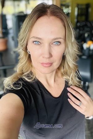 198853 - Marina Alter: 44 - Ukraine