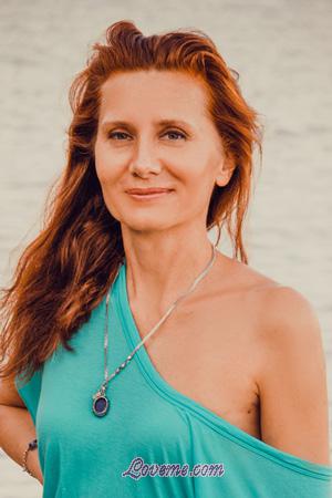 199364 - Victoria Alter: 52 - Ukraine