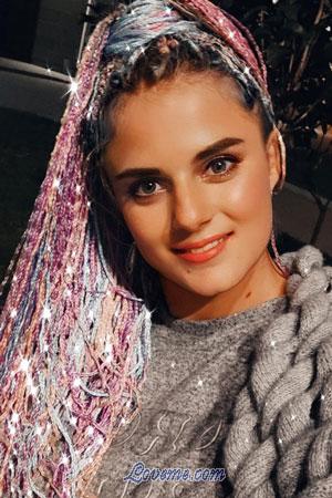 200155 - Laura Alter: 29 - Russland