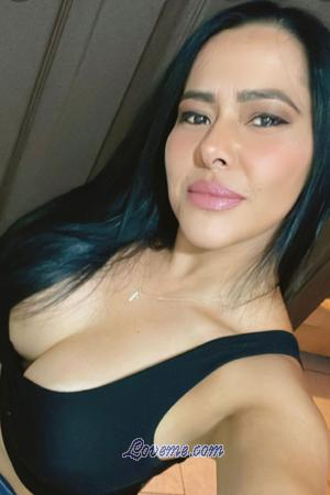 200176 - Yancy Alter: 42 - Costa Rica