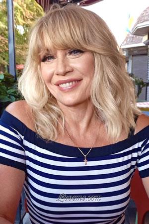 201110 - Elena Alter: 61 - Ukraine