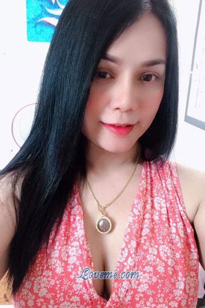 201346 - Chomphunuch Alter: 46 - Thailand