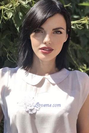 202140 - Alina Alter: 35 - Ukraine