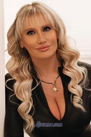 202145 - Natalia Alter: 48 - Ukraine