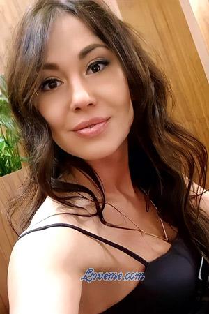 203284 - Julia Alter: 34 - Ukraine