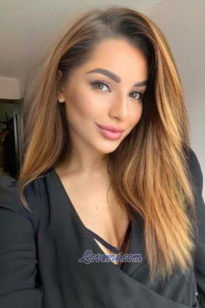 203305 - Julia Alter: 26 - Ukraine