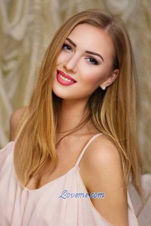 203329 - Oksana Alter: 28 - Ukraine