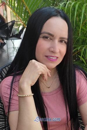 204198 - Jessenia Alter: 49 - Kolumbien