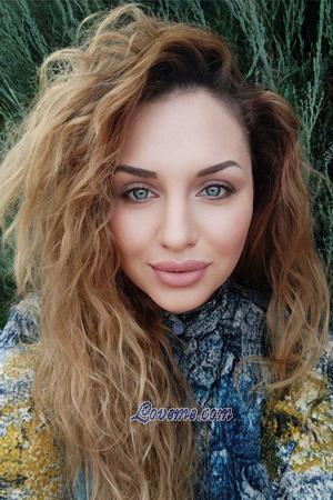 205038 - Darya Alter: 33 - Ukraine