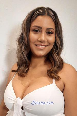 205740 - Daliz Mar Alter: 24 - Kolumbien