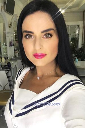 207280 - Oksana Alter: 42 - Ukraine