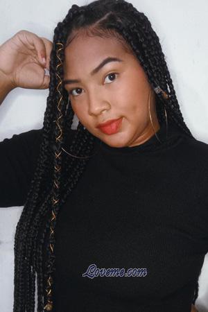 207351 - Ghirleyne Alter: 27 - Kolumbien