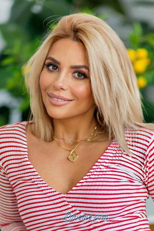 207392 - Jylia Alter: 36 - Ukraine