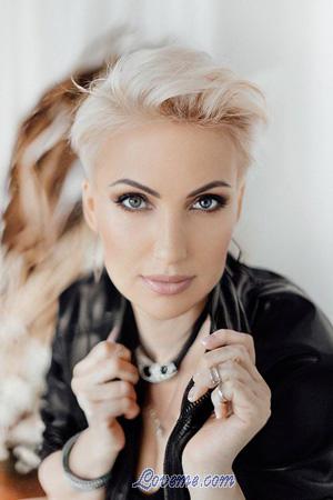 207408 - Nadiya Alter: 48 - Ukraine