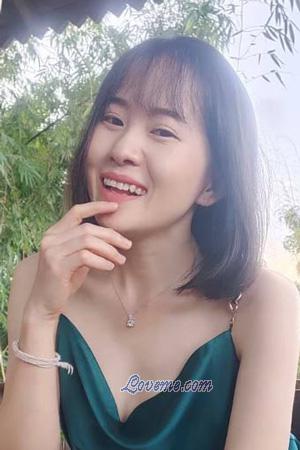 208103 - Pinyada Alter: 32 - Thailand