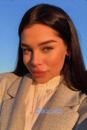 208217 - Alisa Alter: 19 - Estonia