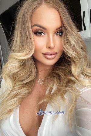 208231 - Viktoriya Alter: 26 - Russland