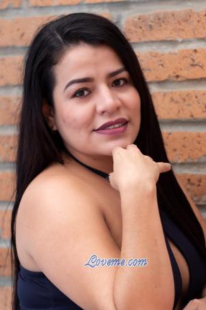 209661 - Yuliet Alter: 35 - Kolumbien