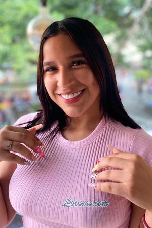 209663 - Yurani Alter: 22 - Kolumbien