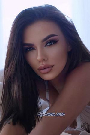 210216 - Viktoriia Alter: 24 - Ukraine