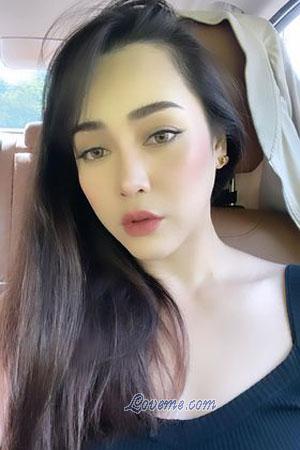 210834 - Nichamonrat Alter: 34 - Thailand