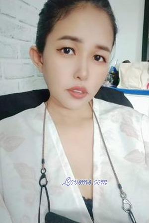 210937 - Amporn Alter: 47 - Thailand