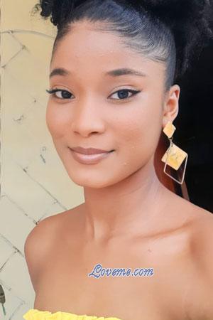 211539 - Adrianis Alter: 24 - Kolumbien