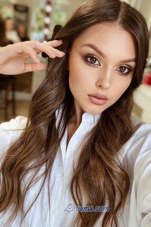 211694 - Marharyta Alter: 22 - Ukraine