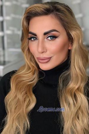 211758 - Alina Alter: 40 - Ukraine