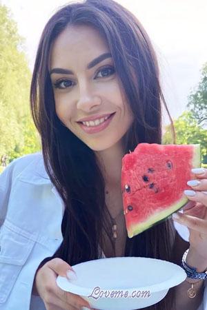 212425 - Marina Alter: 32 - Ukraine